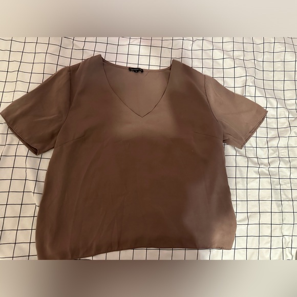 Dynamite Taupe Blouse - Picture 3 of 3